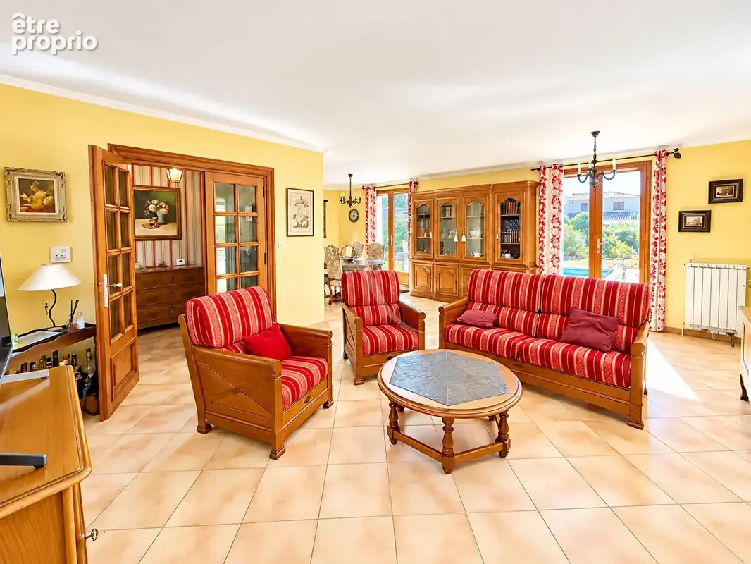 Paulhan maison avec dépendance sur 2400m2 avec piscine - photo 3