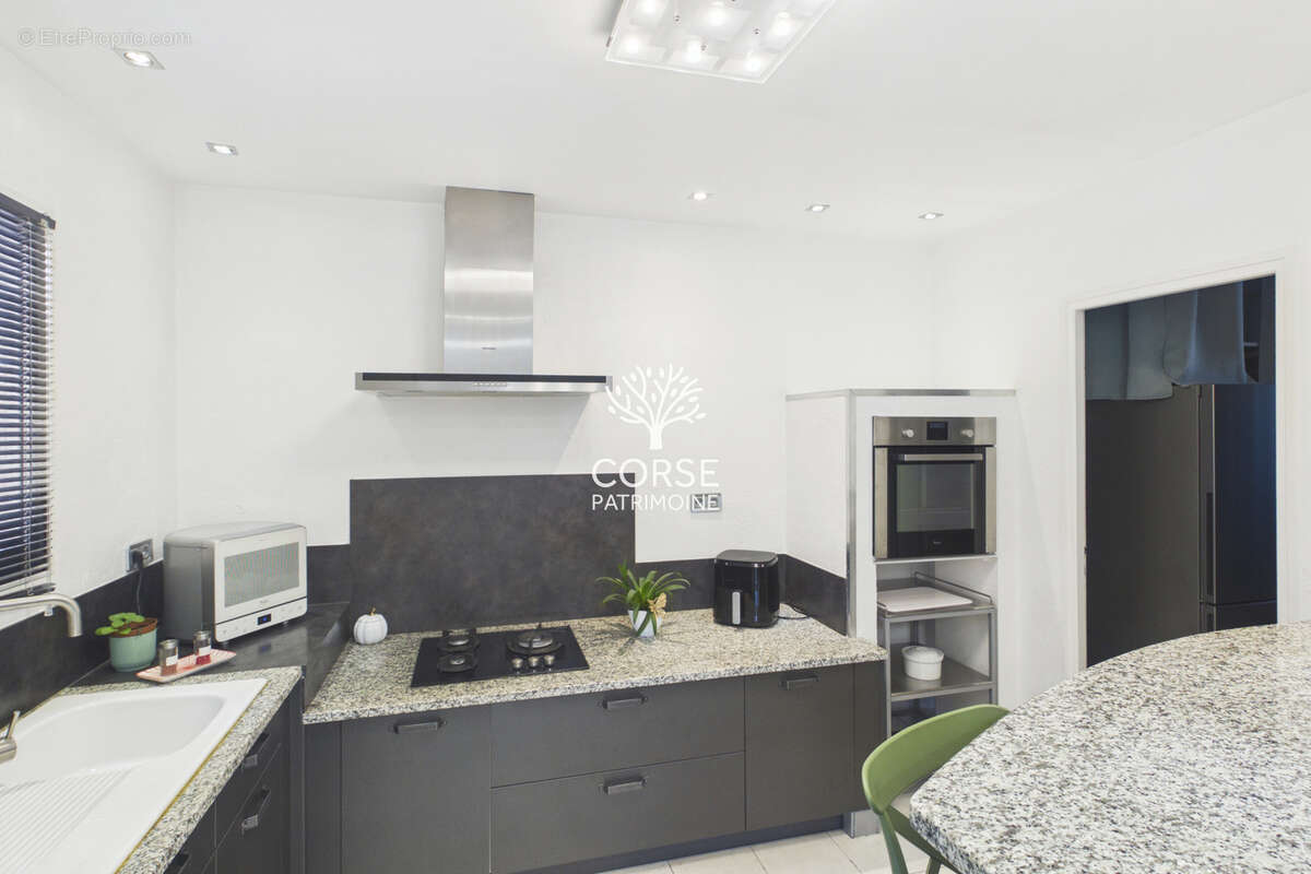 Maison de type T4 sur 493 m2 de terrain clos - photo 9