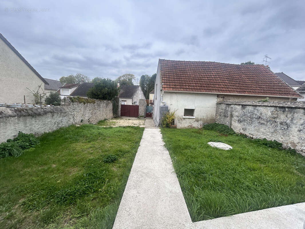 Maison à BAULNE