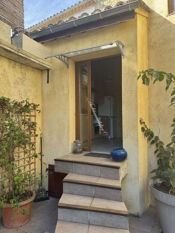 Maison avec jardin et terrasses - photo 6