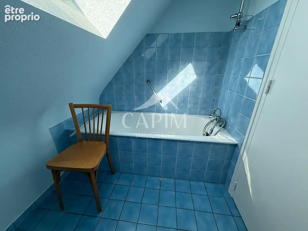 Maison Melle 6 Pièces- 112m² hab - 5 ch. -  Deux garages- Terrain 1073m²-Dépendance-Bon état - photo 12