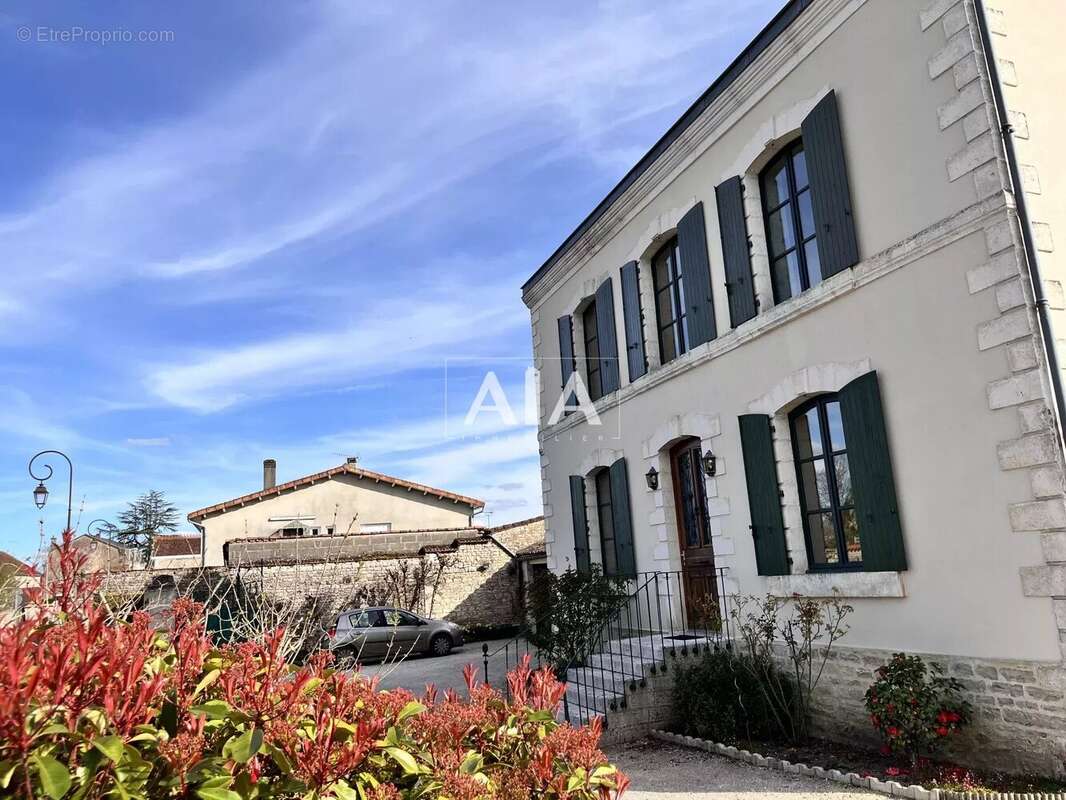 Maison à MAINE-DE-BOIXE