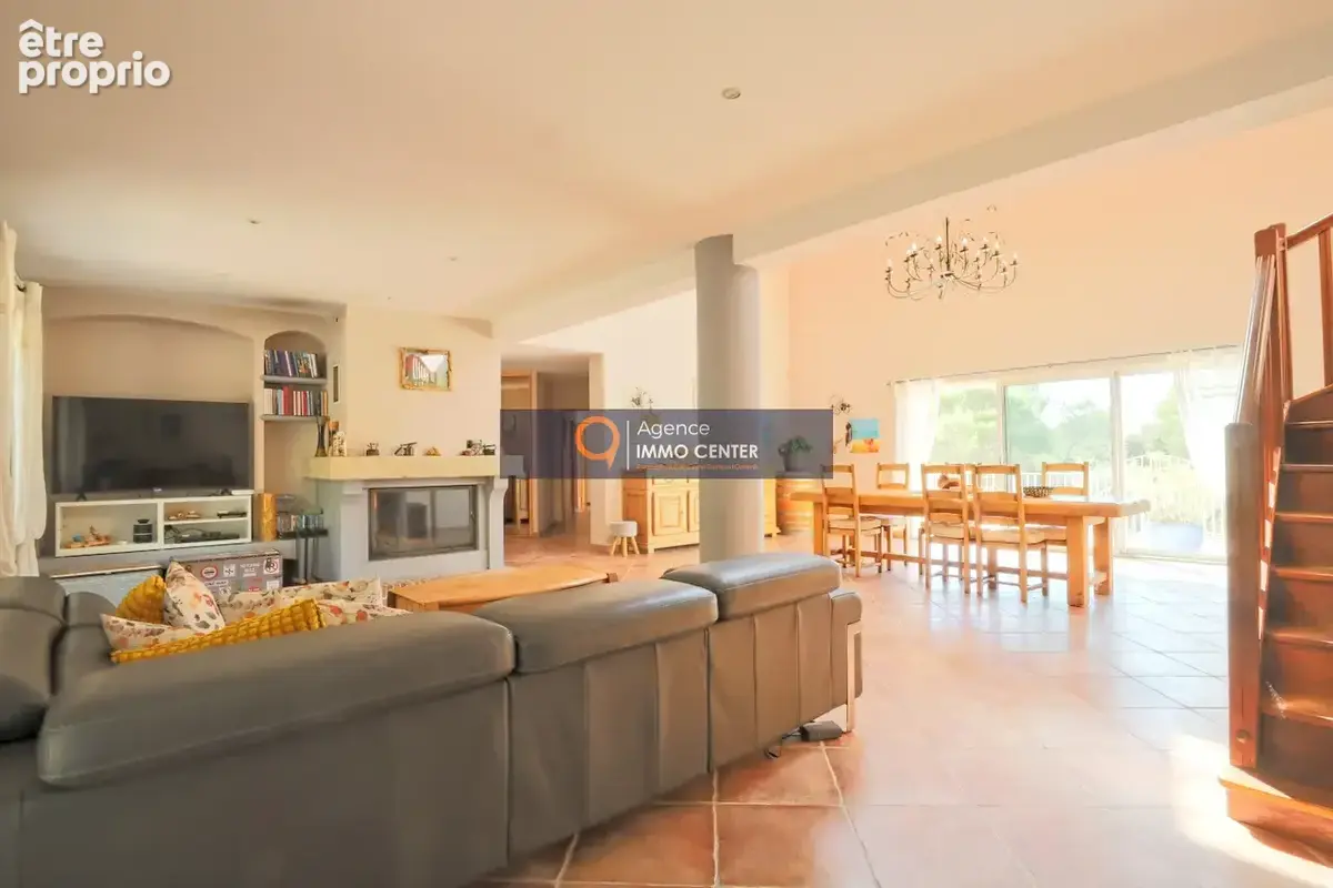 Cuers   propriété familiale avec piscine, garage et dépendance - photo 7