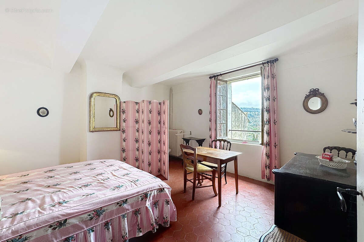 Maison à SAIGNON