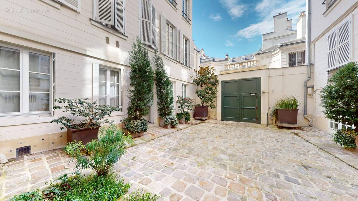 Appartement à PARIS-6E