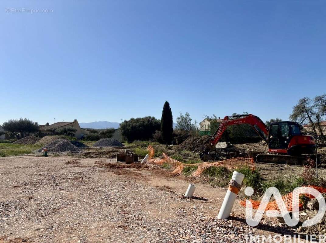 Photo 4 - Terrain à SAINT-ESTEVE