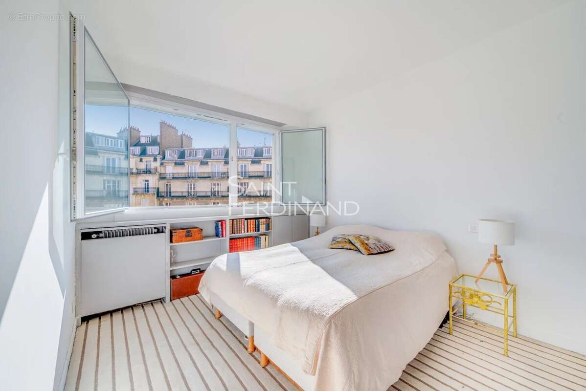 Appartement à NEUILLY-SUR-SEINE