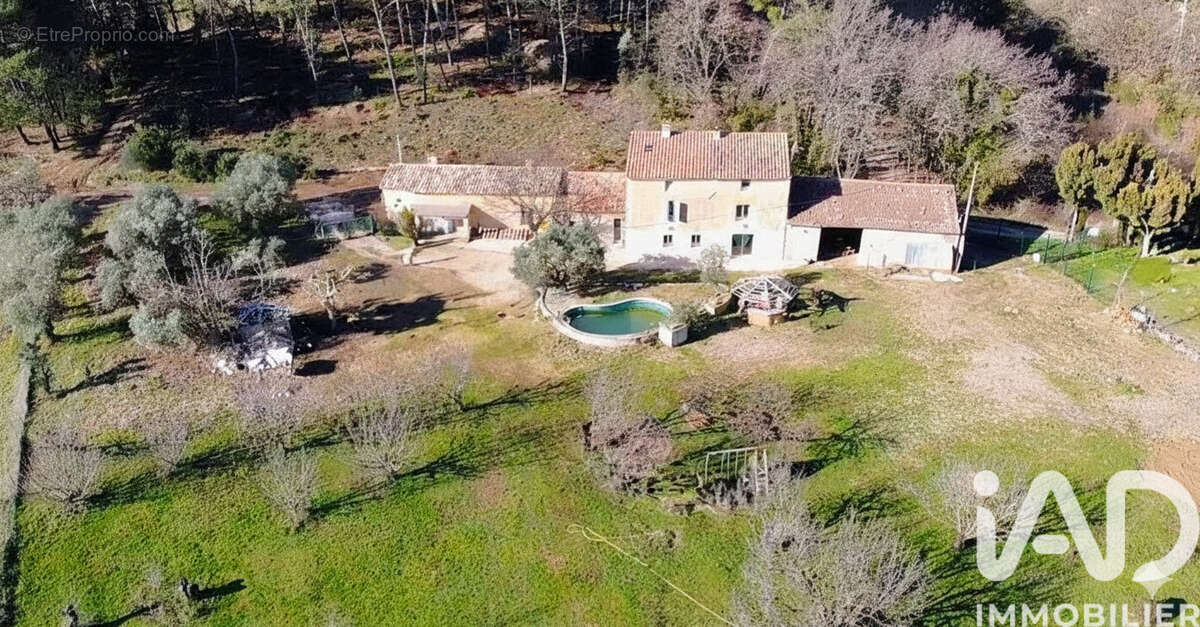 Maison 266 m² à Pernes-Les-Fontaines  - photo 2
