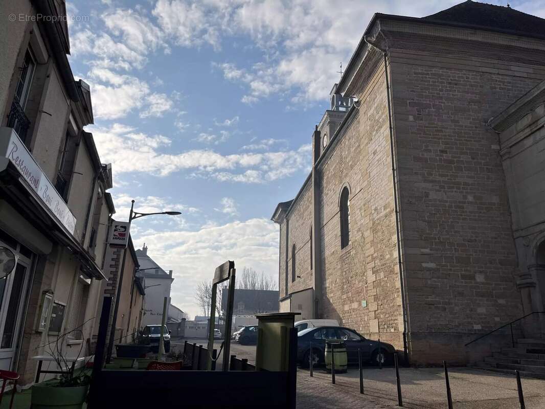 Commerce à MARSANNAY-LA-COTE