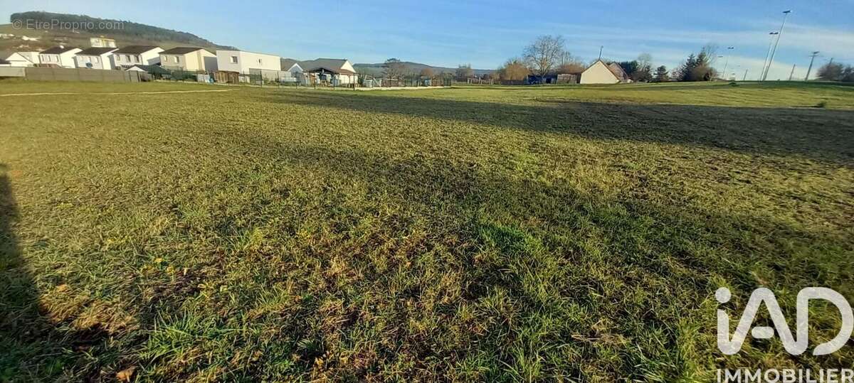 Photo 3 - Terrain à BELLEVILLE