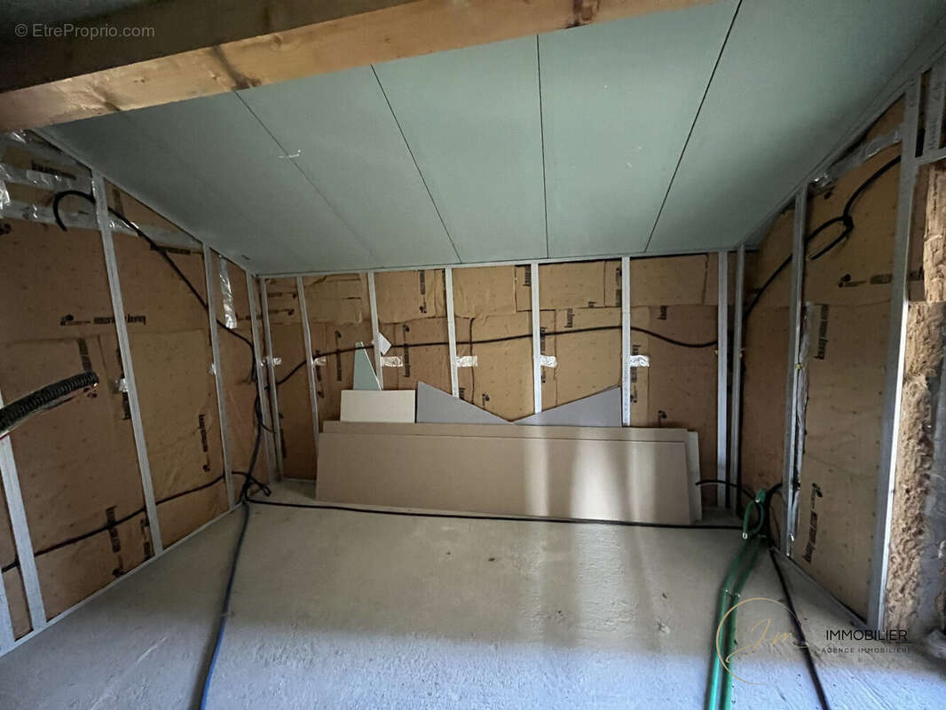 Maison 84 m² à Saint-Andre-De-Majencoules  - photo 6