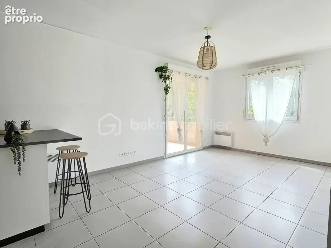 Appartement 2 pièces avec terrasse et parking - photo 2
