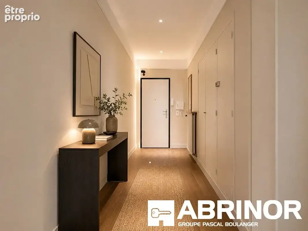 En exclusivité ? Hyper-centre : appartement lumineux de 88 m² au beau potentiel. - photo 7