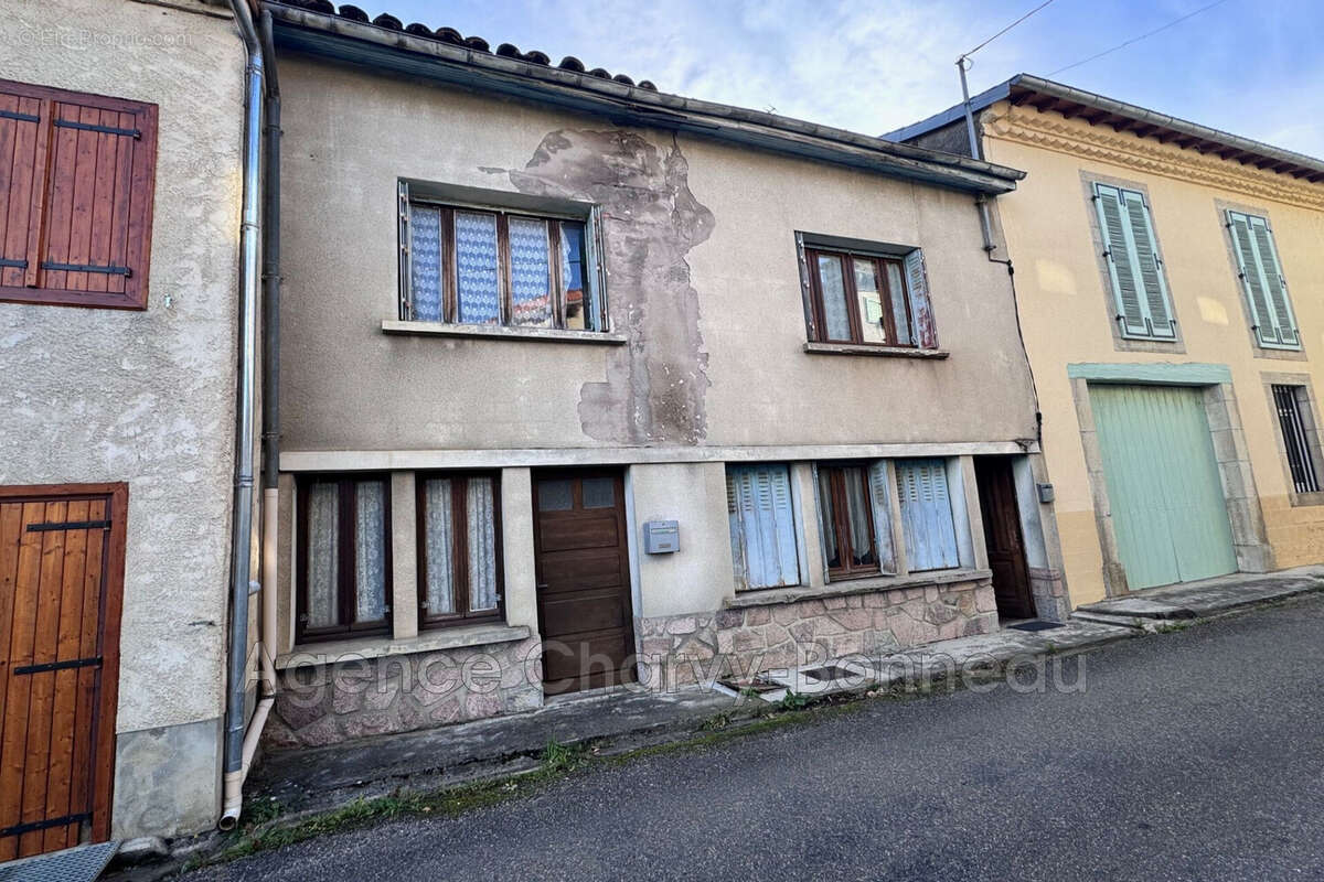 Maison 98 m² à Oust  - photo 2