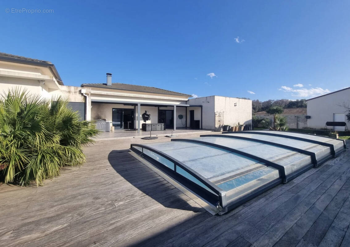 Maison à LINGUIZZETTA