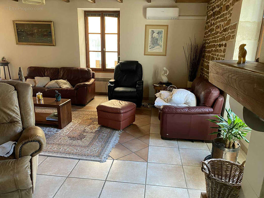 Maison à CHAMPAGNE-MOUTON