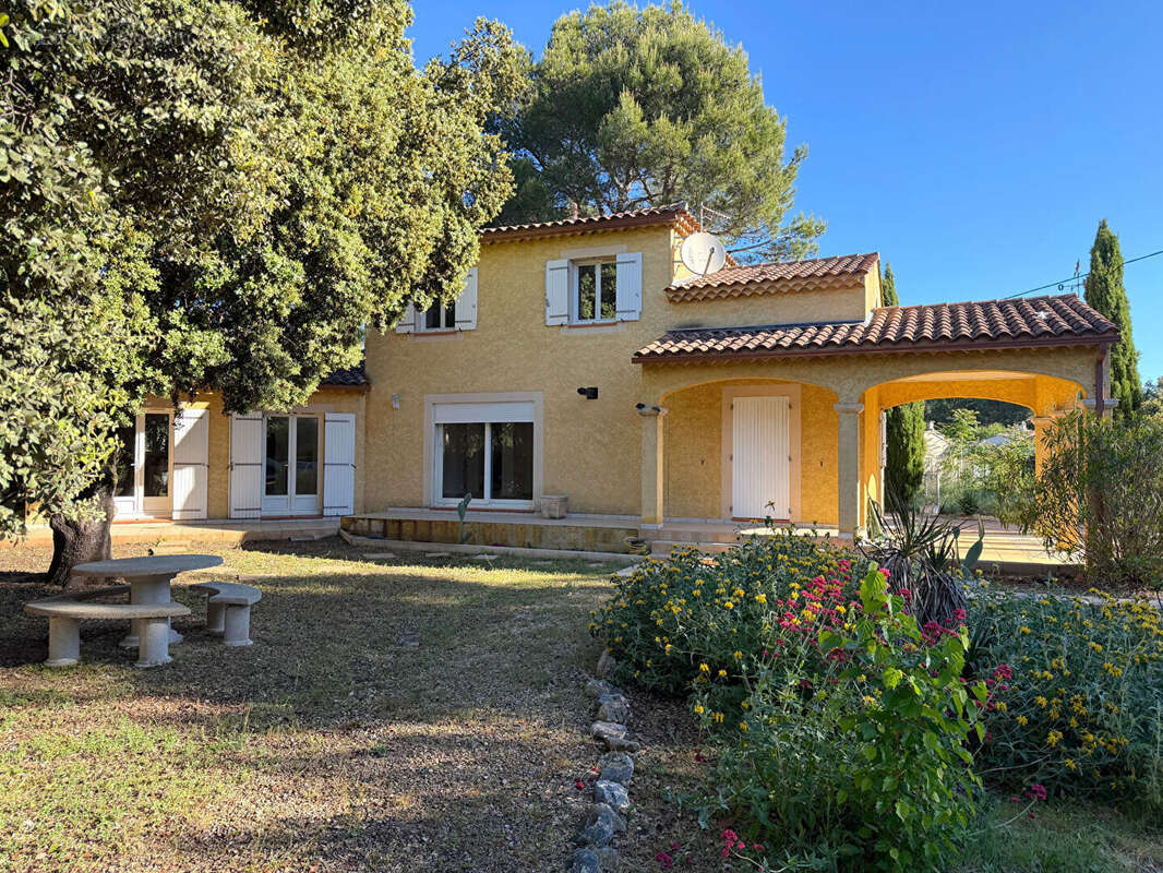 Maison à MAZAN