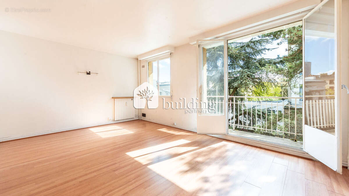 Appartement à NEUILLY-SUR-SEINE