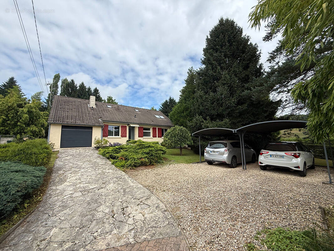 Maison à VIVIER-AU-COURT