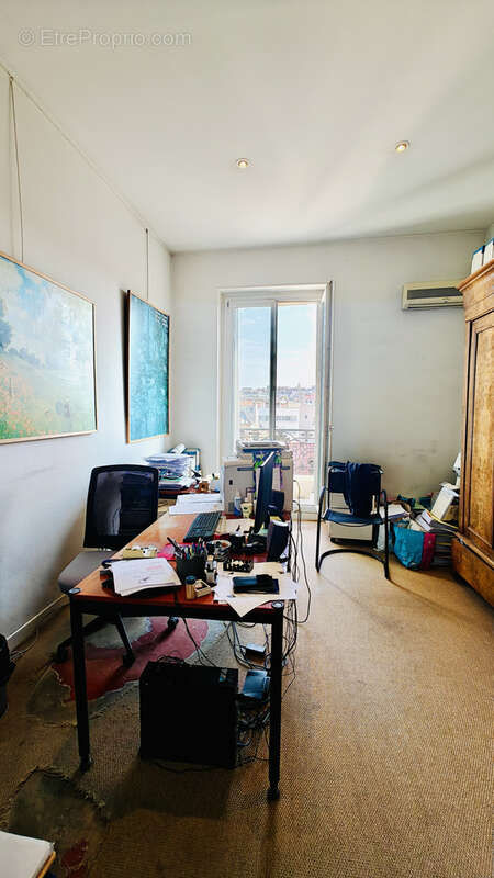 Appartement à MARSEILLE-6E