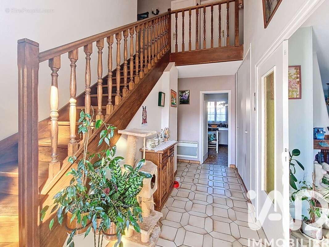 Photo 3 - Maison à SAINT-FARGEAU-PONTHIERRY