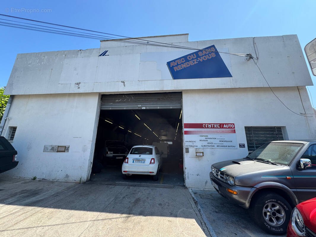 Commerce à MARSEILLE-9E