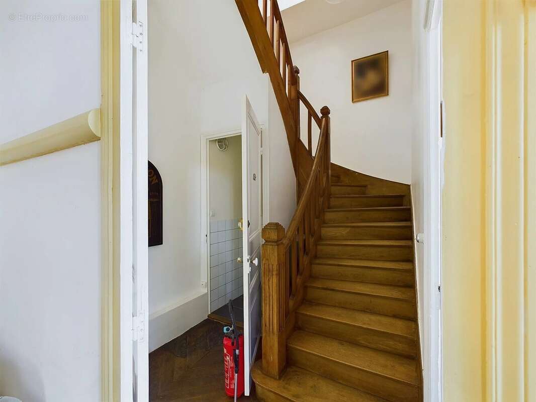 Maison à SAINT-JEAN-D'ANGELY