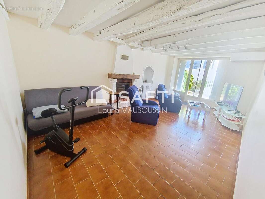 Photo 2 - Maison à PETIT-AUVERNE