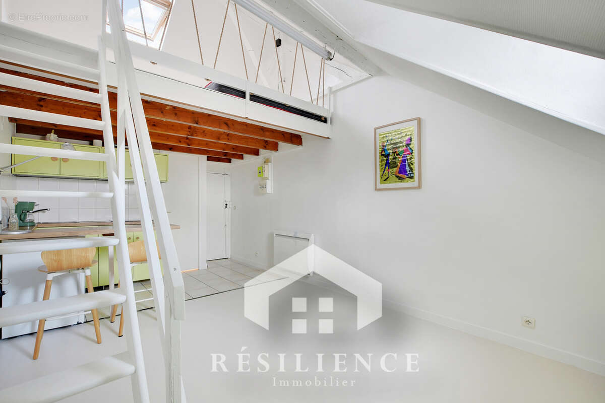 Appartement à PARIS-10E