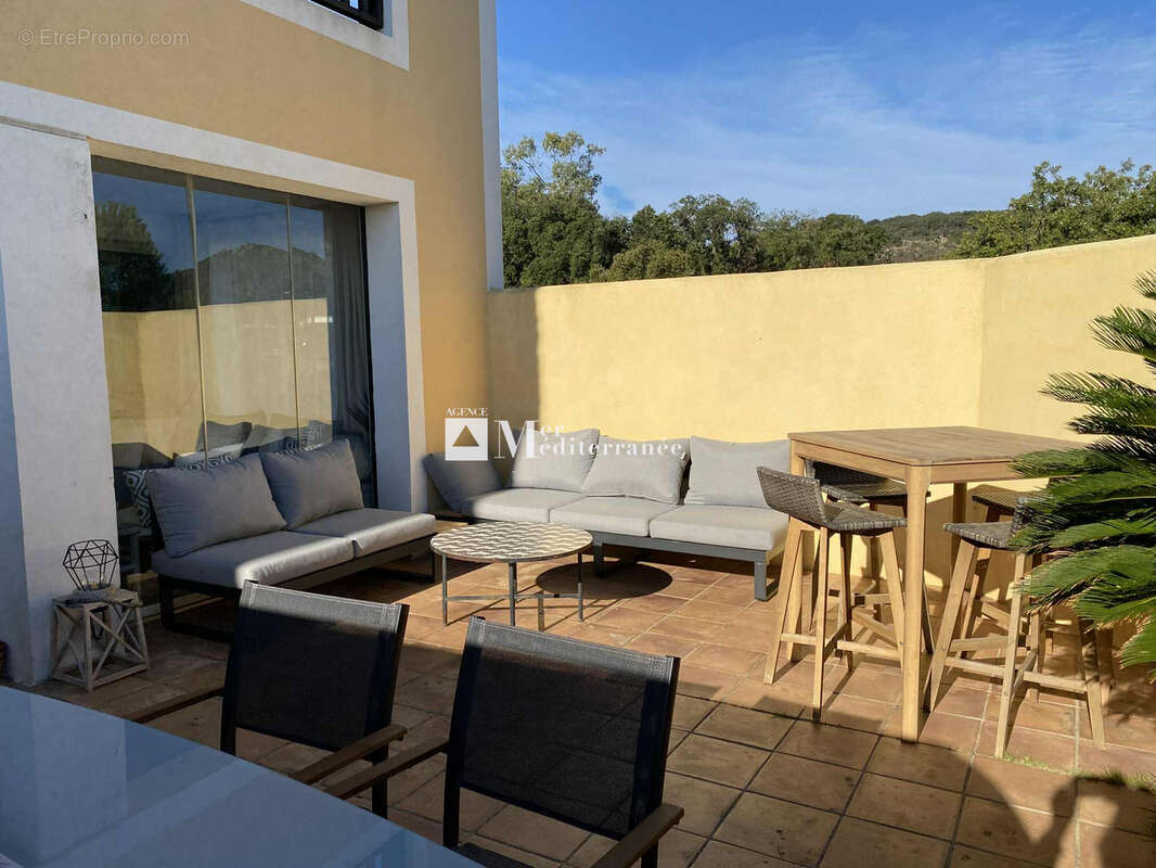 Appartement à GRIMAUD