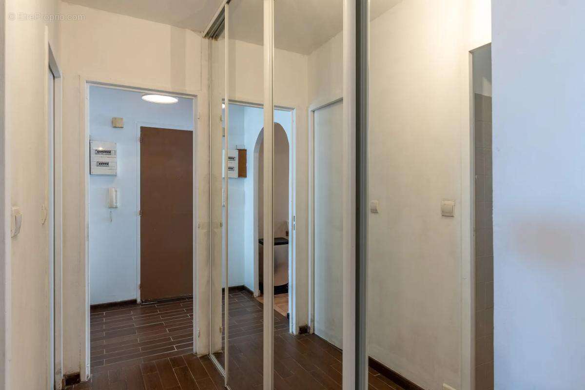 Appartement à MARSEILLE-8E