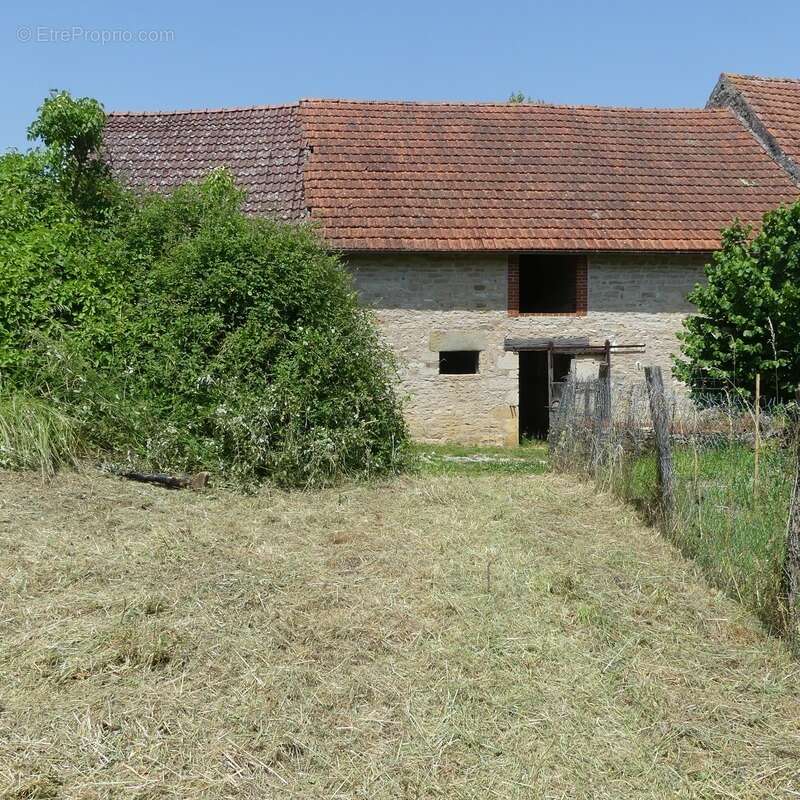 Terrain à POUILLY-EN-AUXOIS