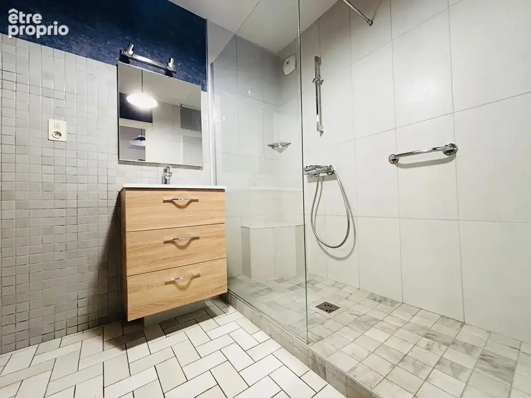 APPARTEMENT ROANNE Adresse prisée, résidence de standing - photo 7