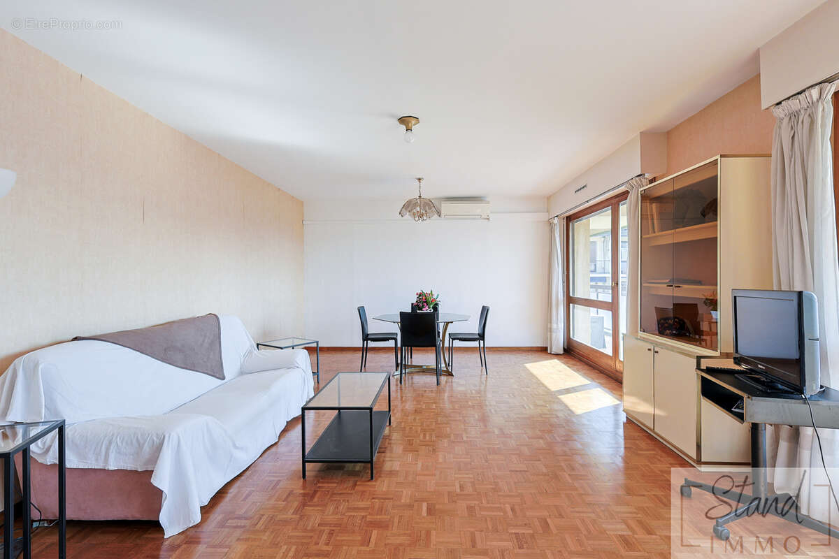 Appartement à MARSEILLE-6E