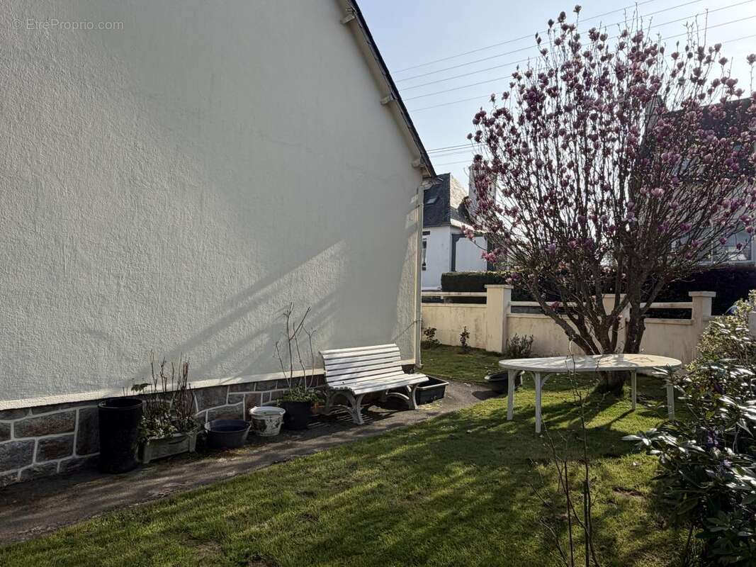 Maison à SAINT-MARTIN-DES-CHAMPS