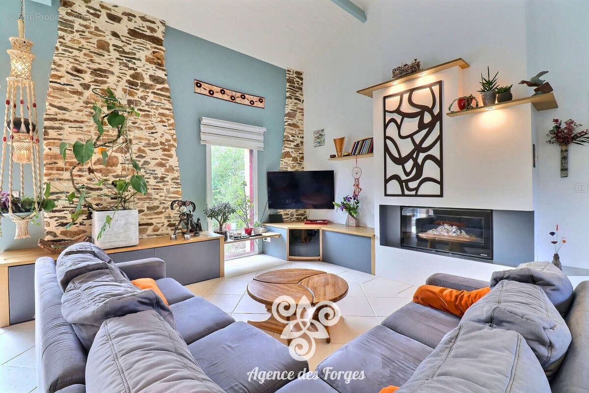 Maison à SAINT-JULIEN-DE-CONCELLES