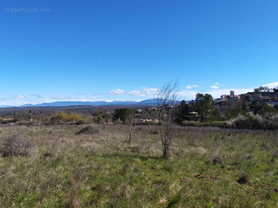 Terrain à MONTMEYAN