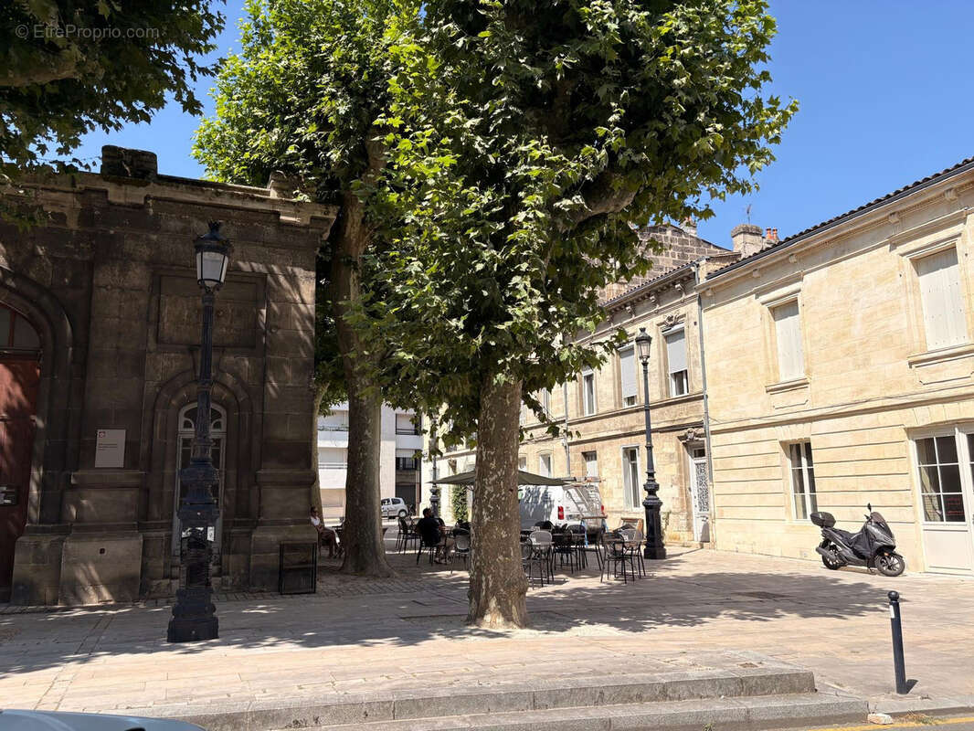 Bordeaux place amedee larrieu   appartement t3 traversant, dernier etage et vue degagee - photo 9