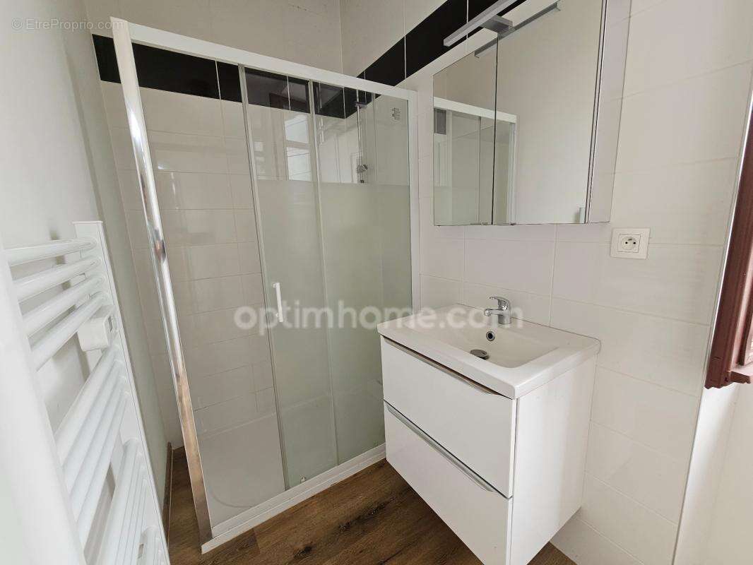 Maison de ville de 62 m² deux chambres– Idéal premier achat ou investissement sur RUELLE SUR TOUVRE (16) - photo 6