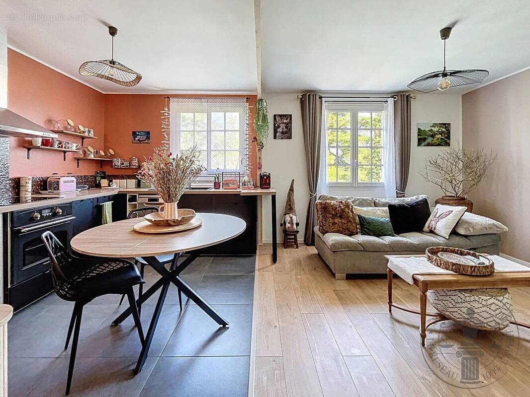 Appartement à SAINT-CHERON