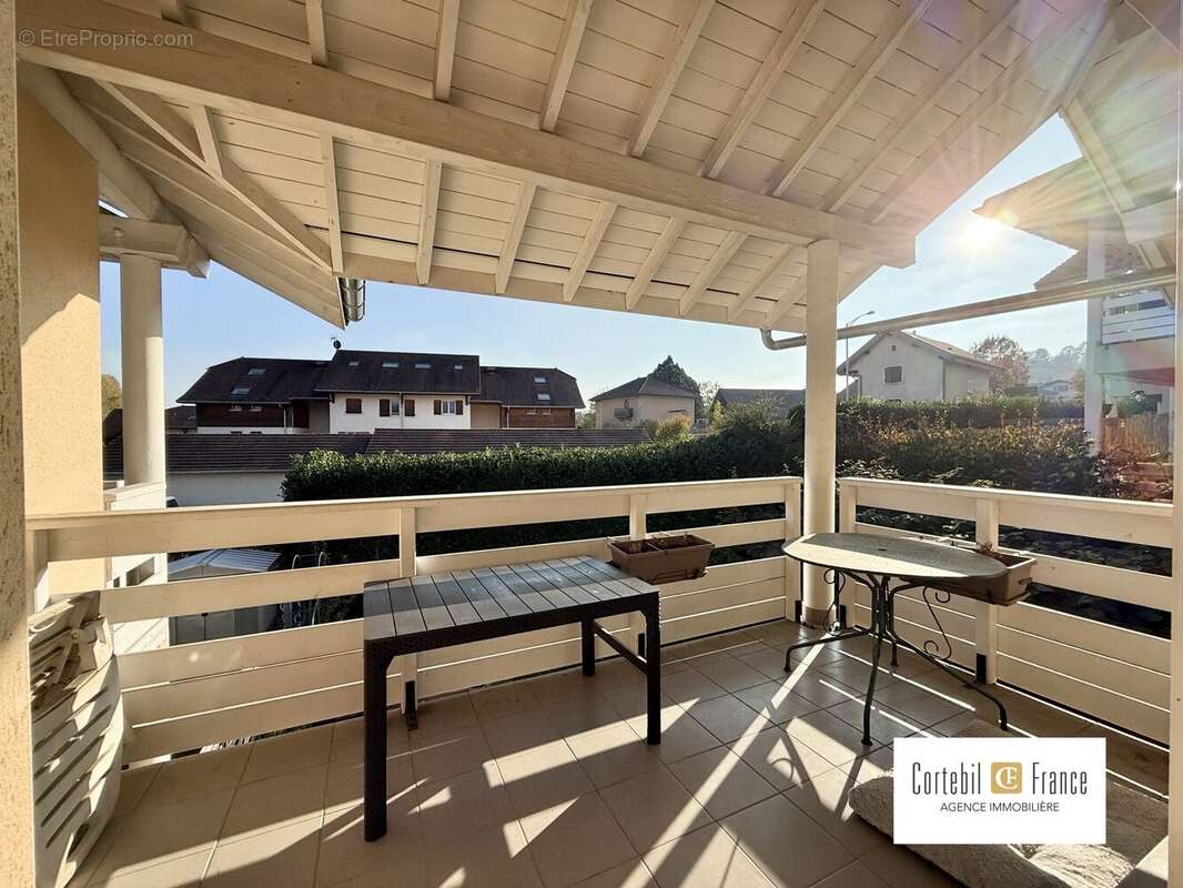 Appartement à ALLONZIER-LA-CAILLE