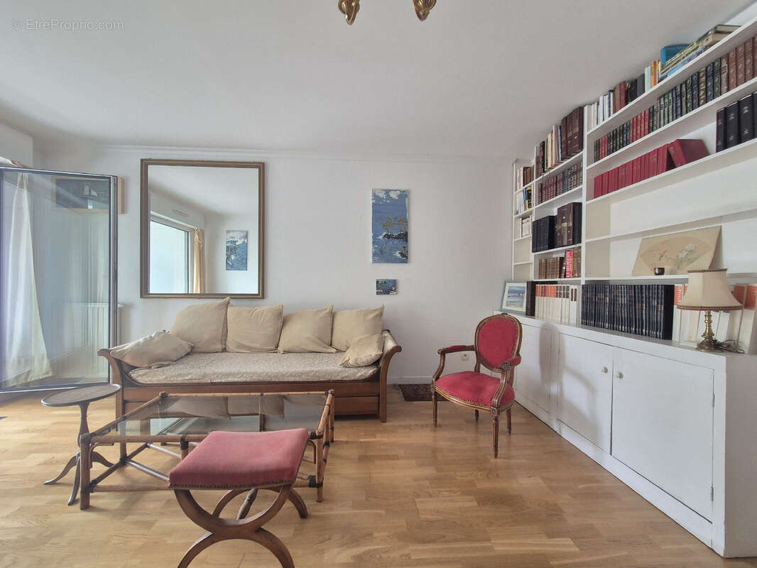 Appartement T3 à NANTES avec terasse et place de parking - photo 2