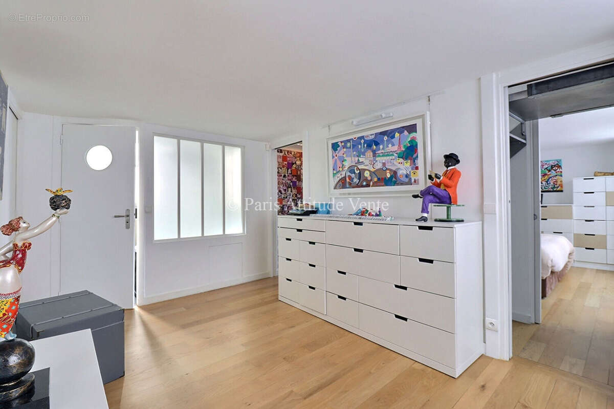 Appartement à PARIS-2E