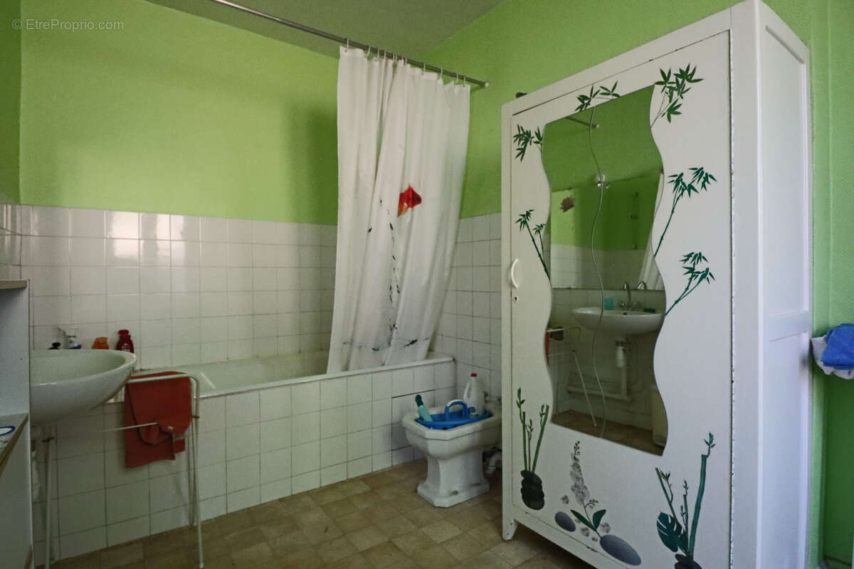 Maison à SAINT-SAUVES-D&#039;AUVERGNE