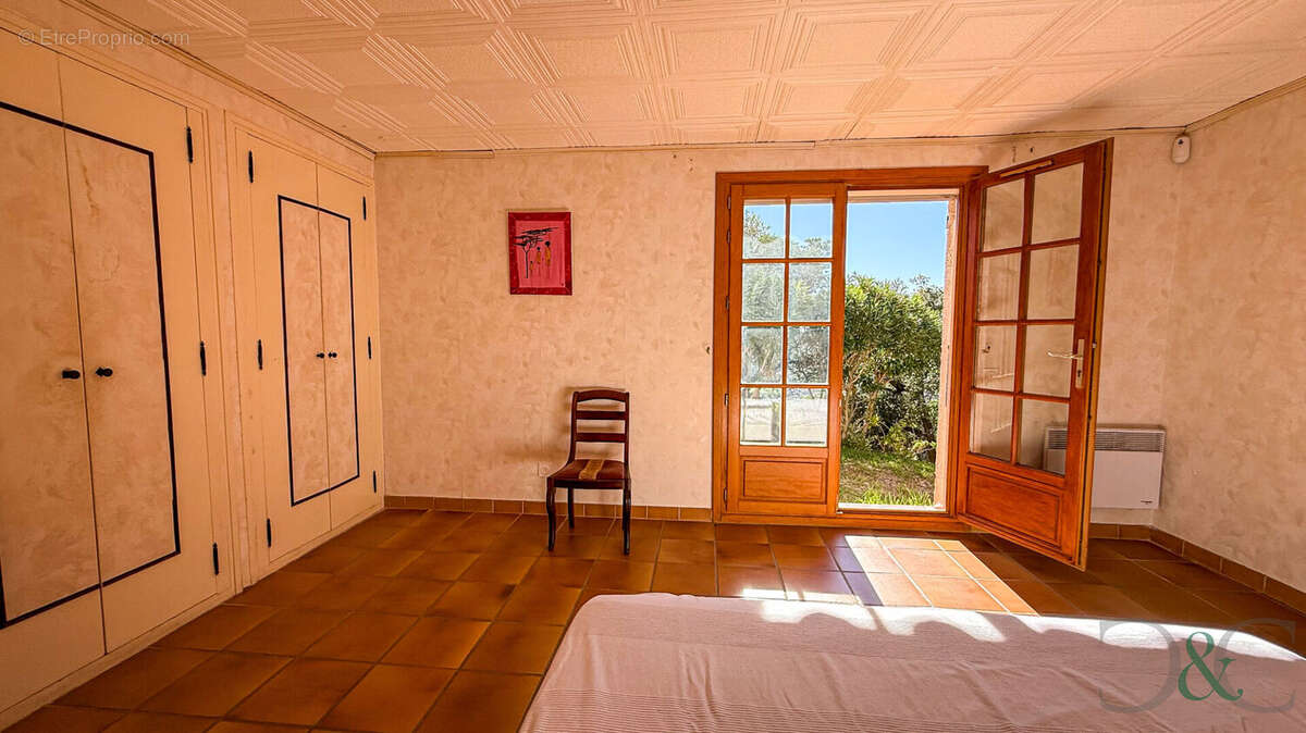 Maison à BORMES-LES-MIMOSAS