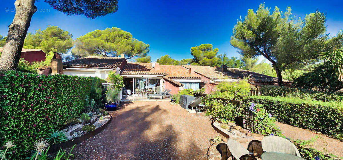 Appartement à SAINT-RAPHAEL