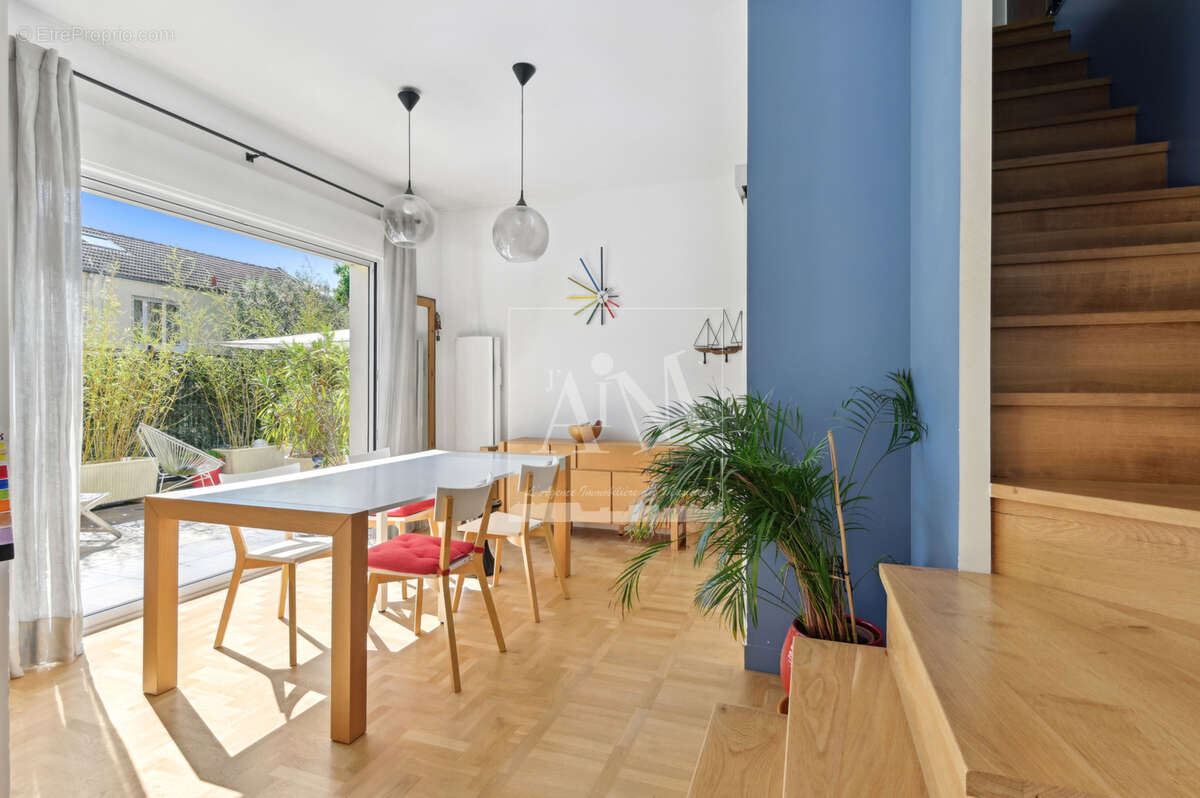 Appartement à NANTERRE