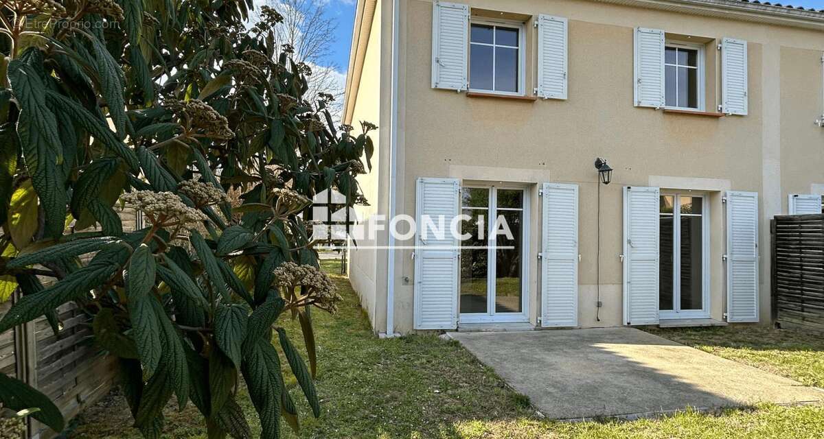 Maison à CORBARIEU