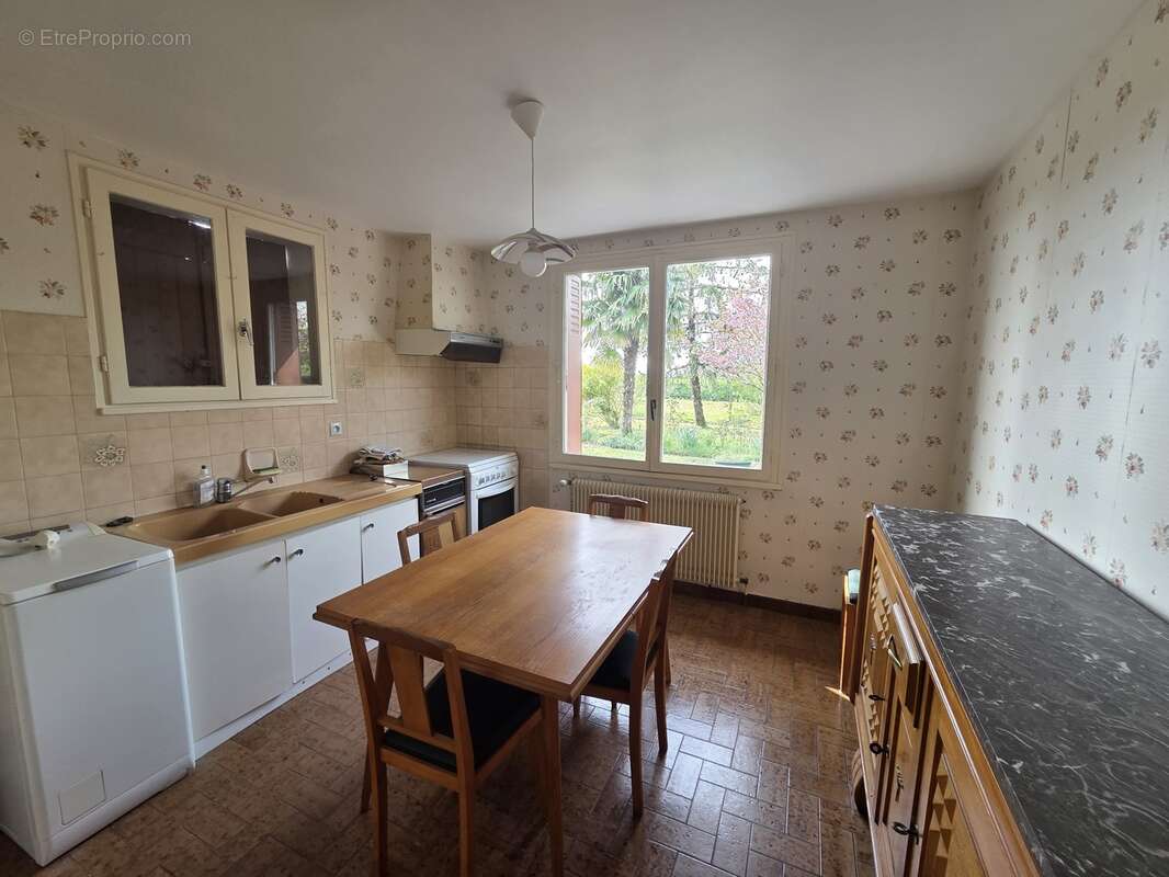 Appartement à HIERSAC