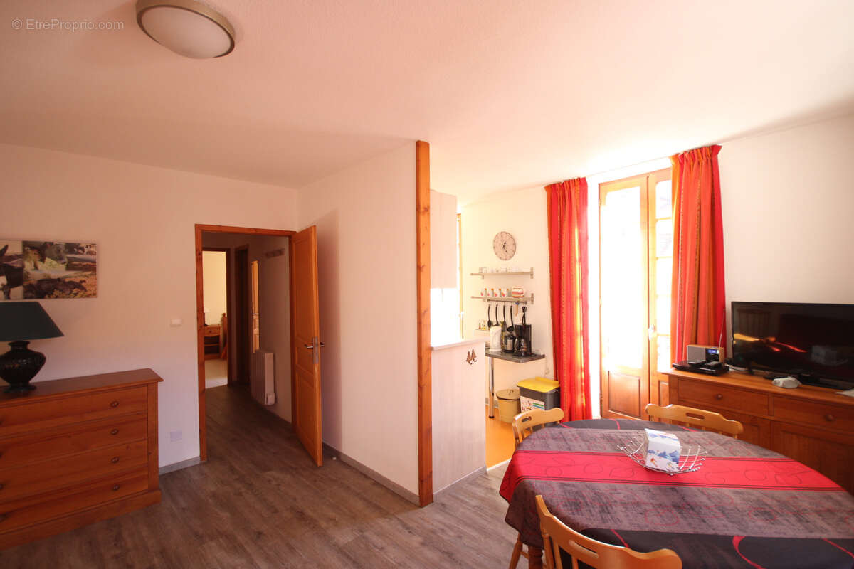Appartement à AX-LES-THERMES